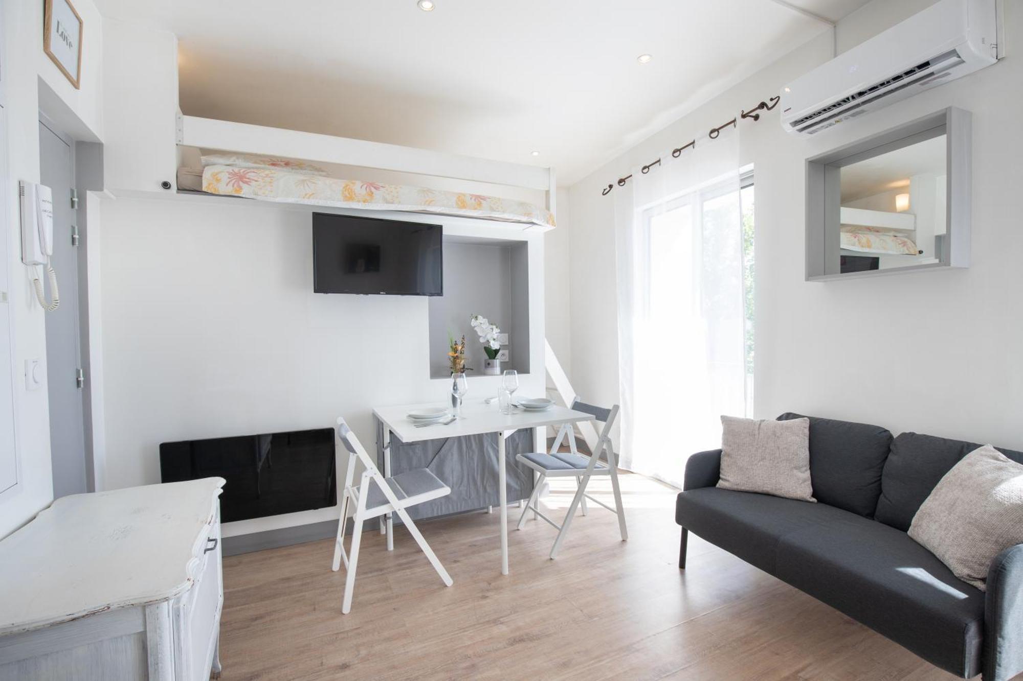 Appartement Le Partage Des Eaux - 4 Couchages - Hypercentre - Clim - Wifi à LʼIsle-sur-la-Sorgue Extérieur photo