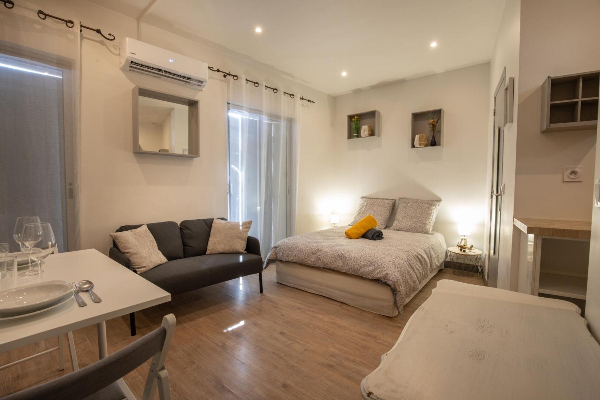 Appartement Le Partage Des Eaux - 4 Couchages - Hypercentre - Clim - Wifi à LʼIsle-sur-la-Sorgue Extérieur photo